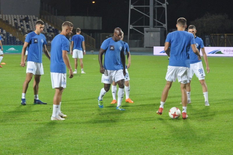 Remis na Solskiego! FKS STAL MIELEC – GKS TYCHY 1:1 [FOTO, VIDEO]  - Zdjęcie główne