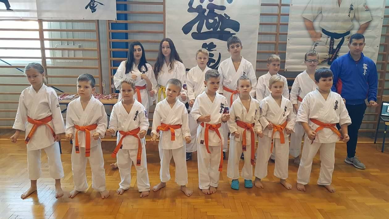 Mieleccy karatecy przywożą medale z ligi karate [FOTO] - Zdjęcie główne