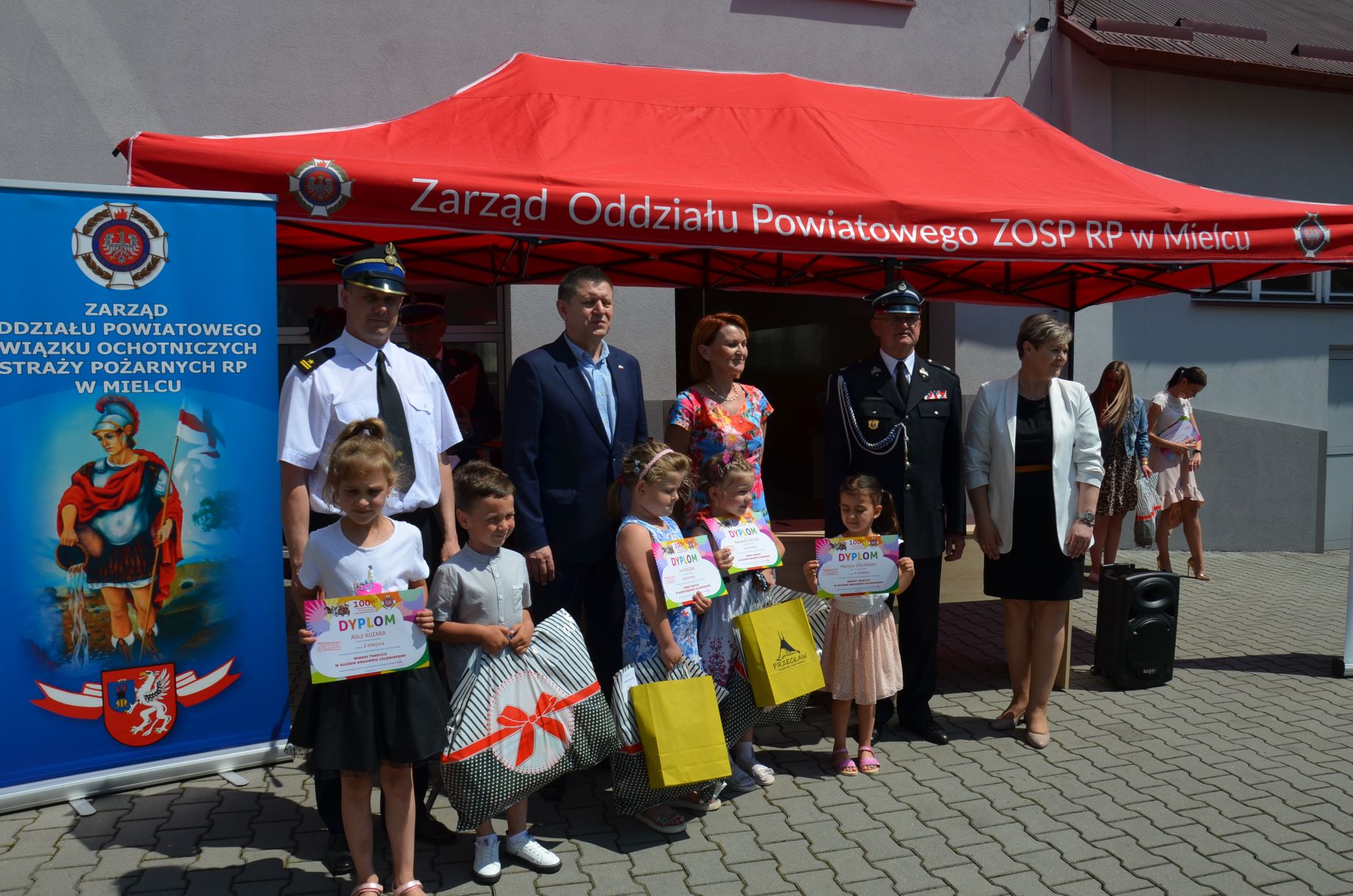 Laureatów oprócz wspaniałych nagród czekały także atrakcje na placu KPSP w Mielcu.