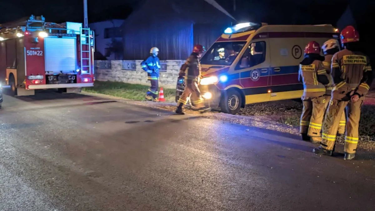 Wypadek w Łączkach Brzeskich z udziałem rowerzystki [ZDJĘCIA] - Zdjęcie główne