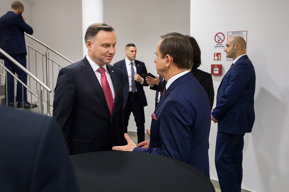 Kongres 590 ruszył w Jasionce k. Rzeszowa. Na miejscu Prezydent Andrzej Duda i Premier Mateusz Morawiecki [VIDEO] - Zdjęcie główne