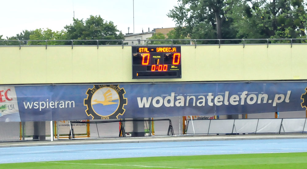 Poprawki na stadionie - Zdjęcie główne