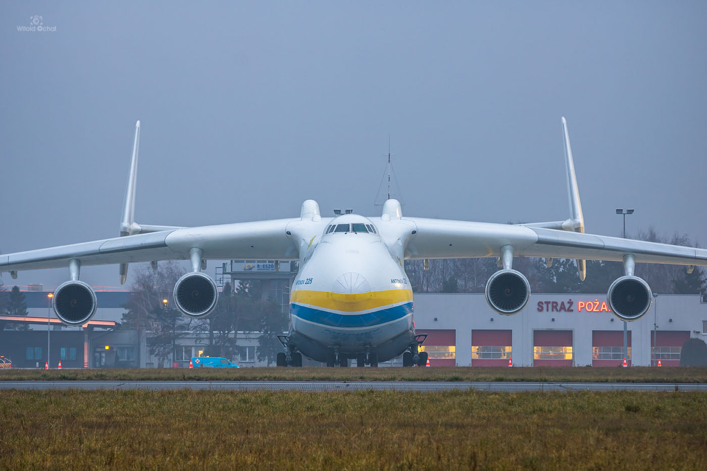 Największy samolot świata An-225 Mrija wylądował w Rzeszowie - Jasionce [ZDJĘCIA] - Zdjęcie główne
