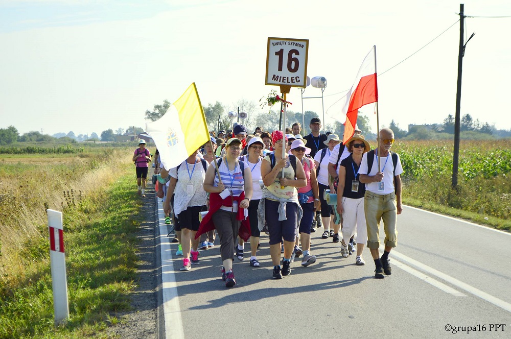  Pielgrzymi Grupy 16 dziękują za duchowe wsparcie  - Zdjęcie główne