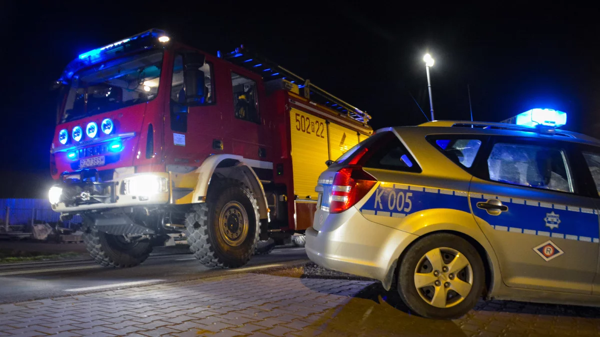 Nocne syreny w centrum Mielca. Pożar budynku - Zdjęcie główne