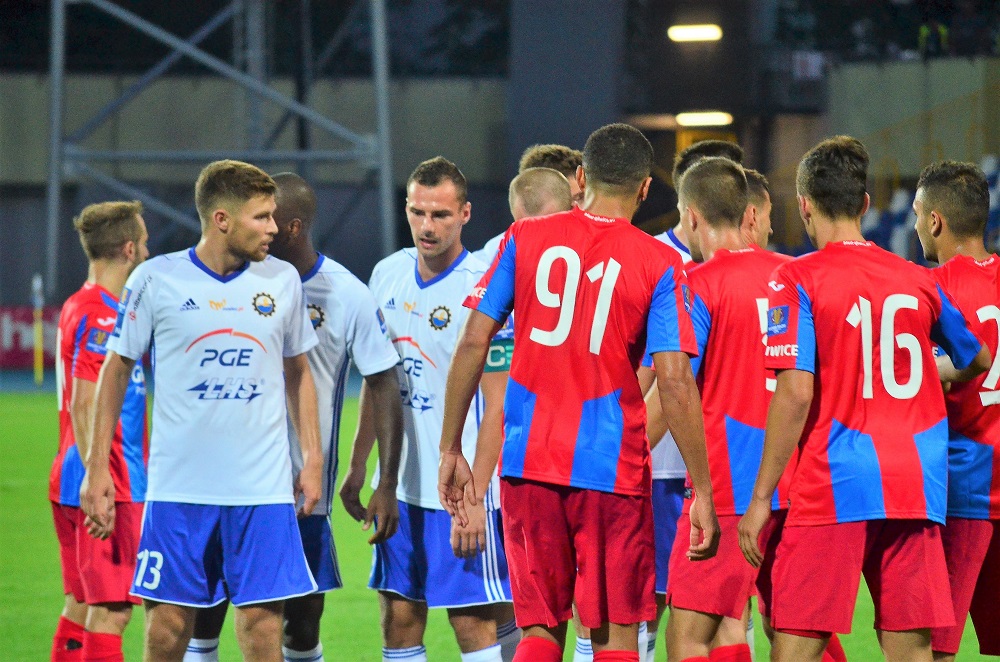 FKS STAL MIELEC – PIAST GLIWICE 0:2 - Zdjęcie główne