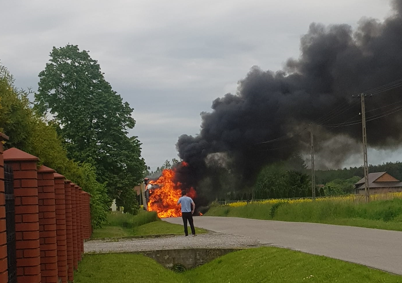 Pożar ciężarówki. Droga zablokowana - Zdjęcie główne