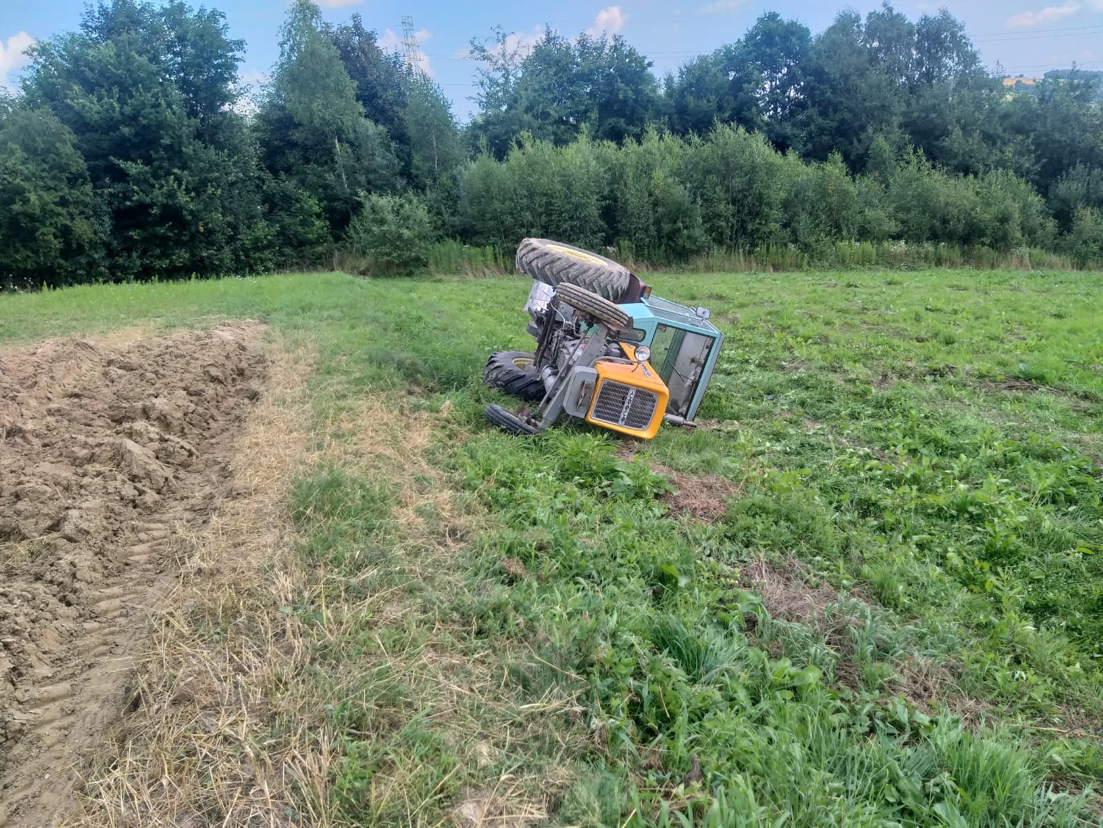 Region. Przygnieciony przez traktor, zraniony przez kombajn - Zdjęcie główne