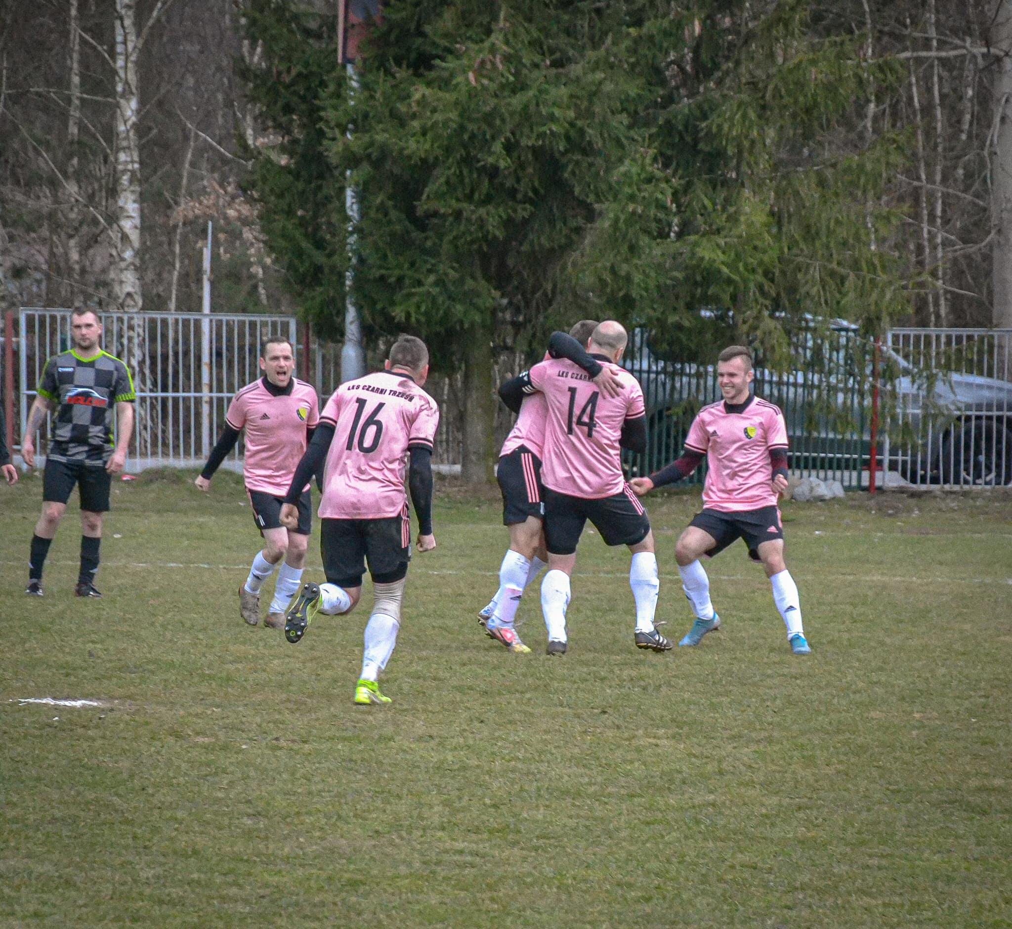 LKS Czarni Trześń - Victoria Ocieka