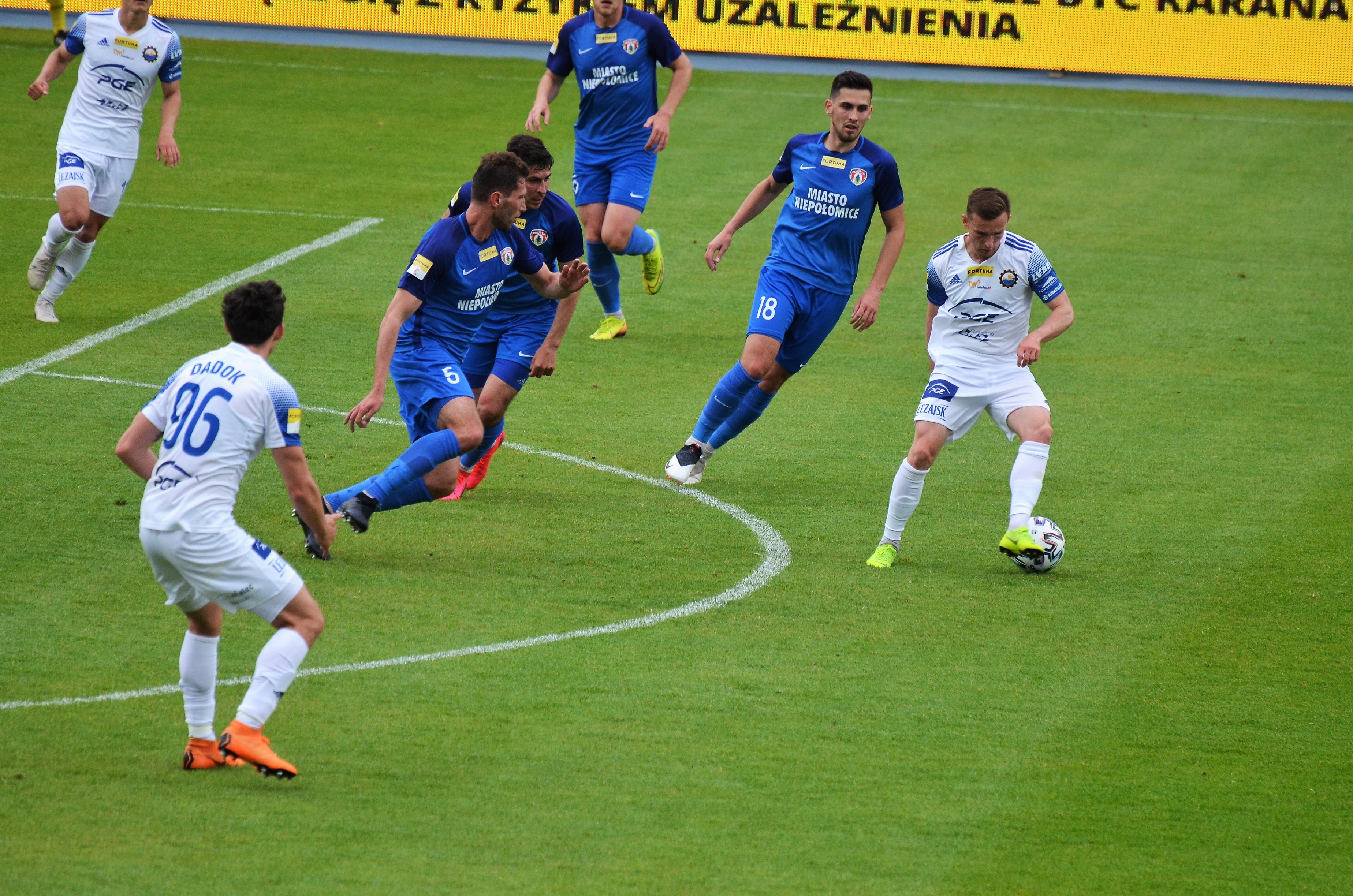 Bój za plecami liderów Fortuna 1 Ligi. PGE Stal Mielec podejmuje Radomiaka Radom - Zdjęcie główne