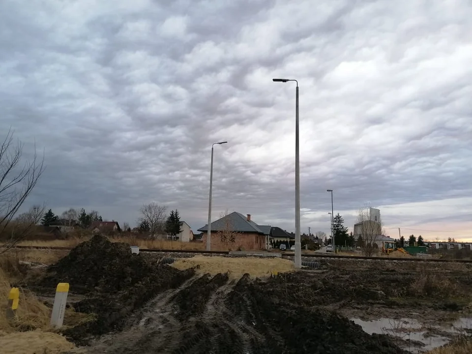 Budowa przejścia pieszego na torach przy ul. Benedyktyńskiej i Szarych Szeregów