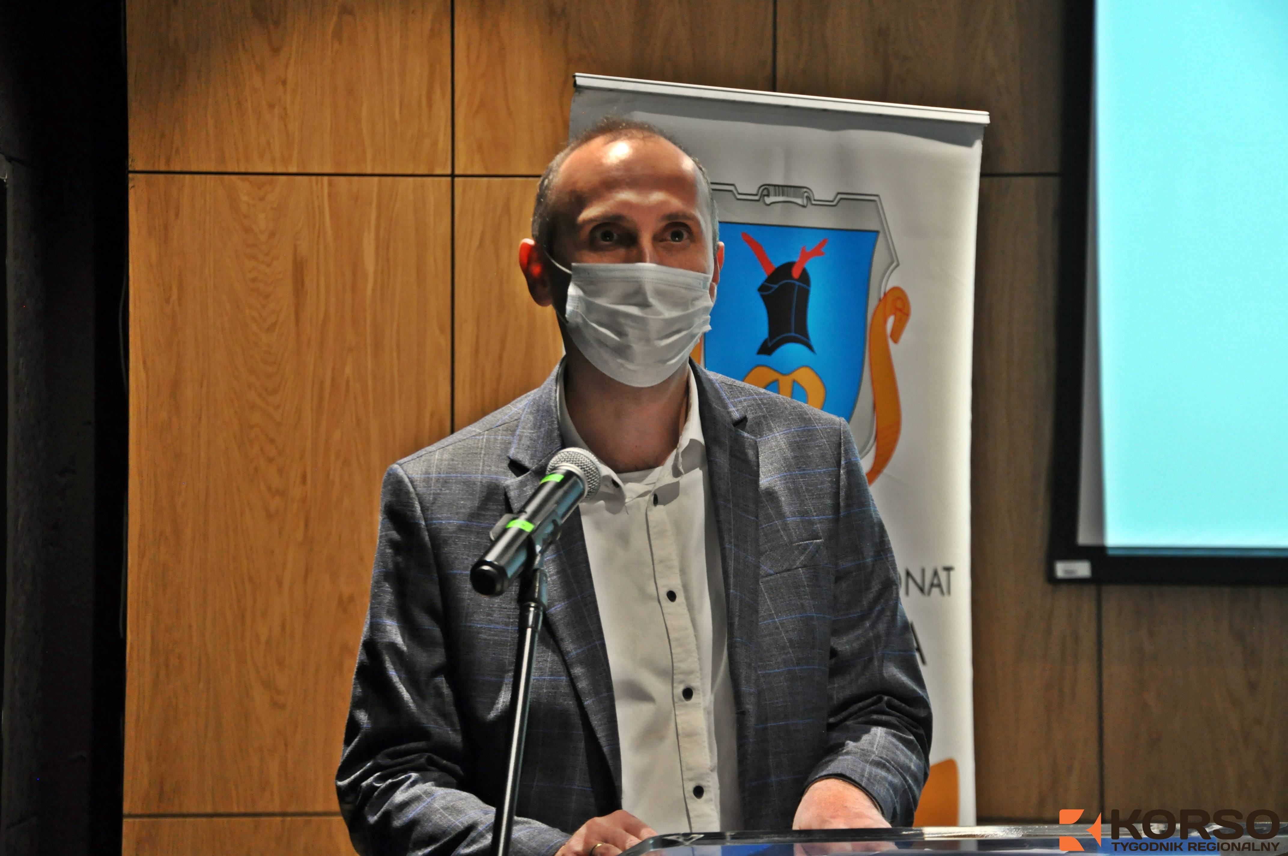 Nagrodzeni odebrali prezenty.