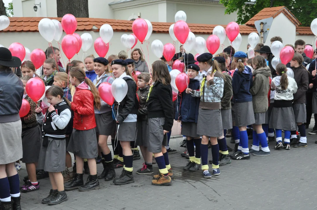 Tak świętowaliśmy 3 maja w poprzednich latach [ARCHIWALNE ZDJĘCIA] - Zdjęcie główne