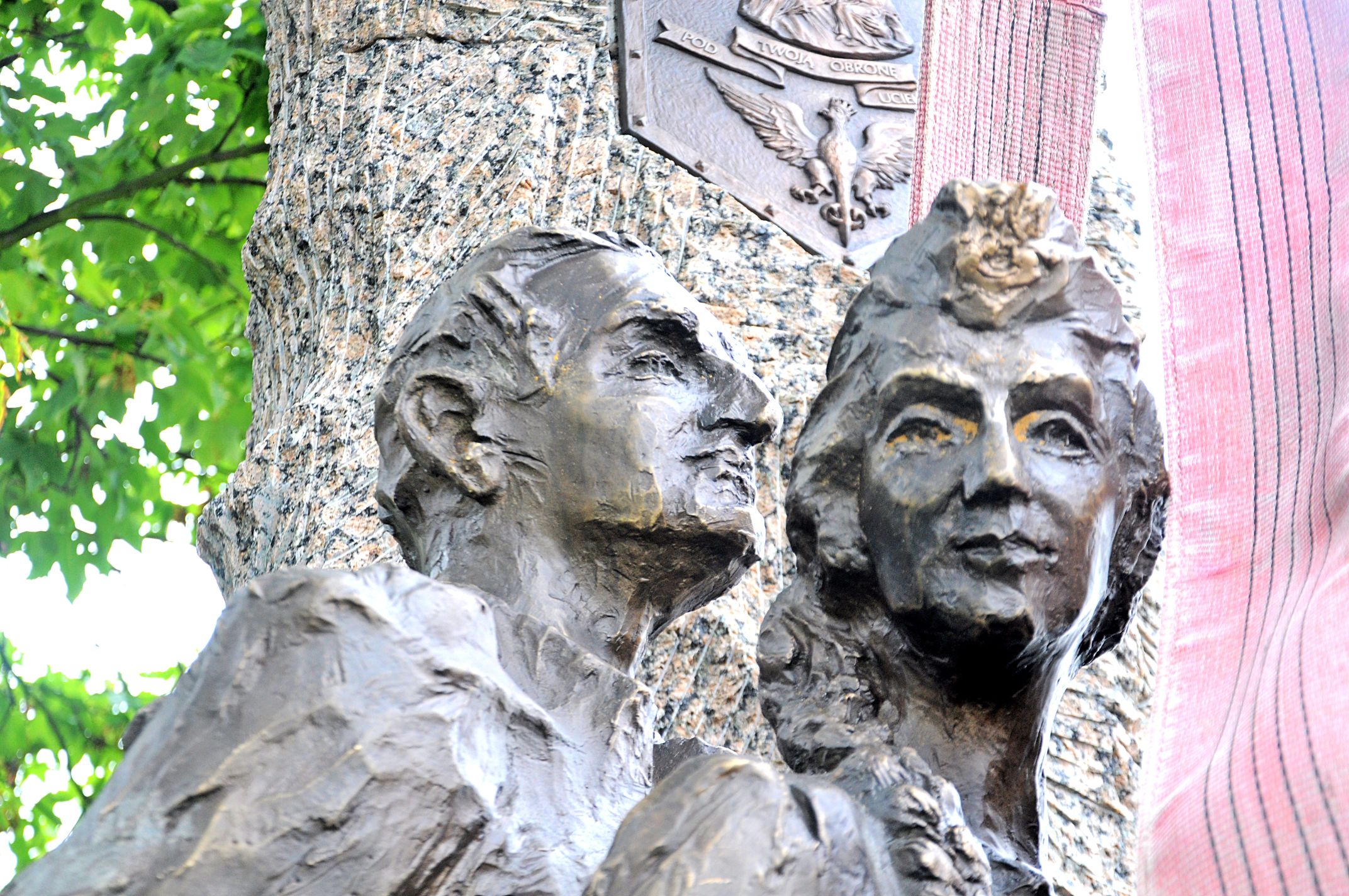 Kolejne rzeźby dołączyły do pomnika Żołnierzy Wyklętych [GALERIA] - Zdjęcie główne
