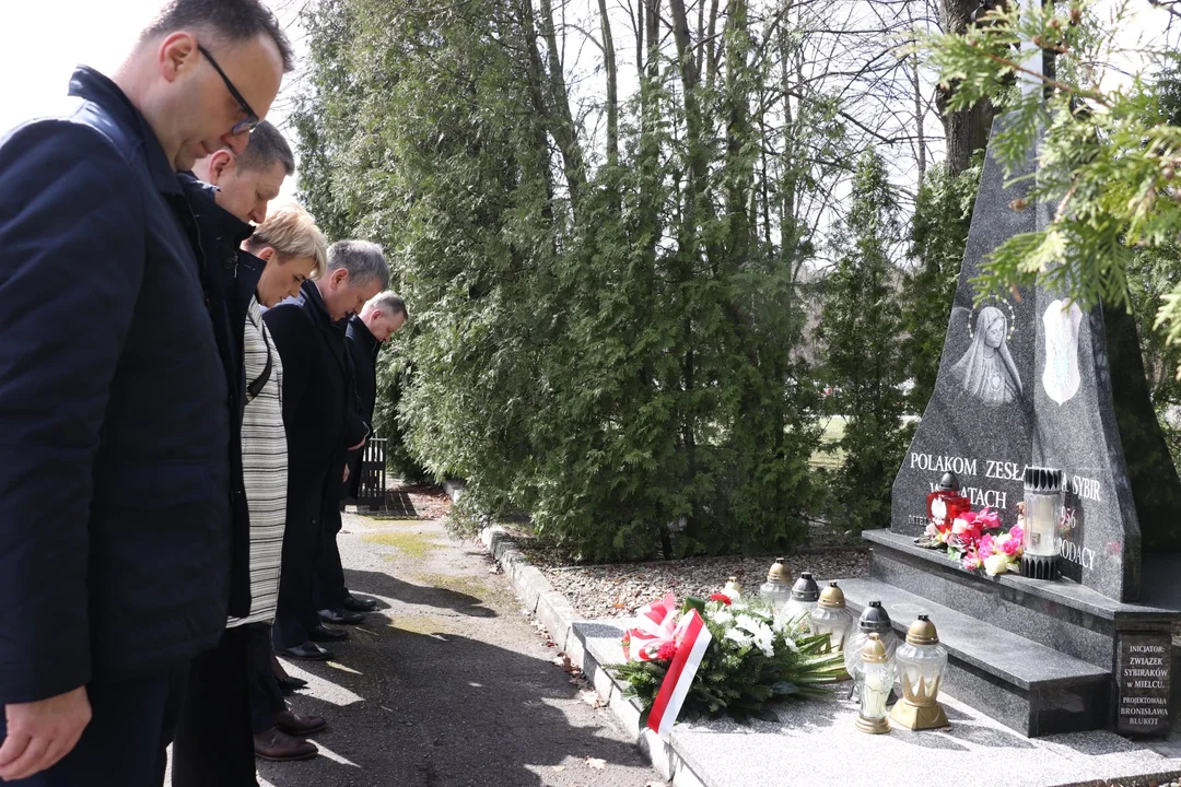 Uroczystości związane z rocznicą katastrefy smoleńskiej, a także Polaków poległych w Katyniu.