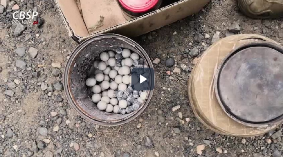 Uderzyli w nielegalnych handlarzy materiałami wybuchowymi! Zatrzymania także na Podkarpaciu [VIDEO] - Zdjęcie główne