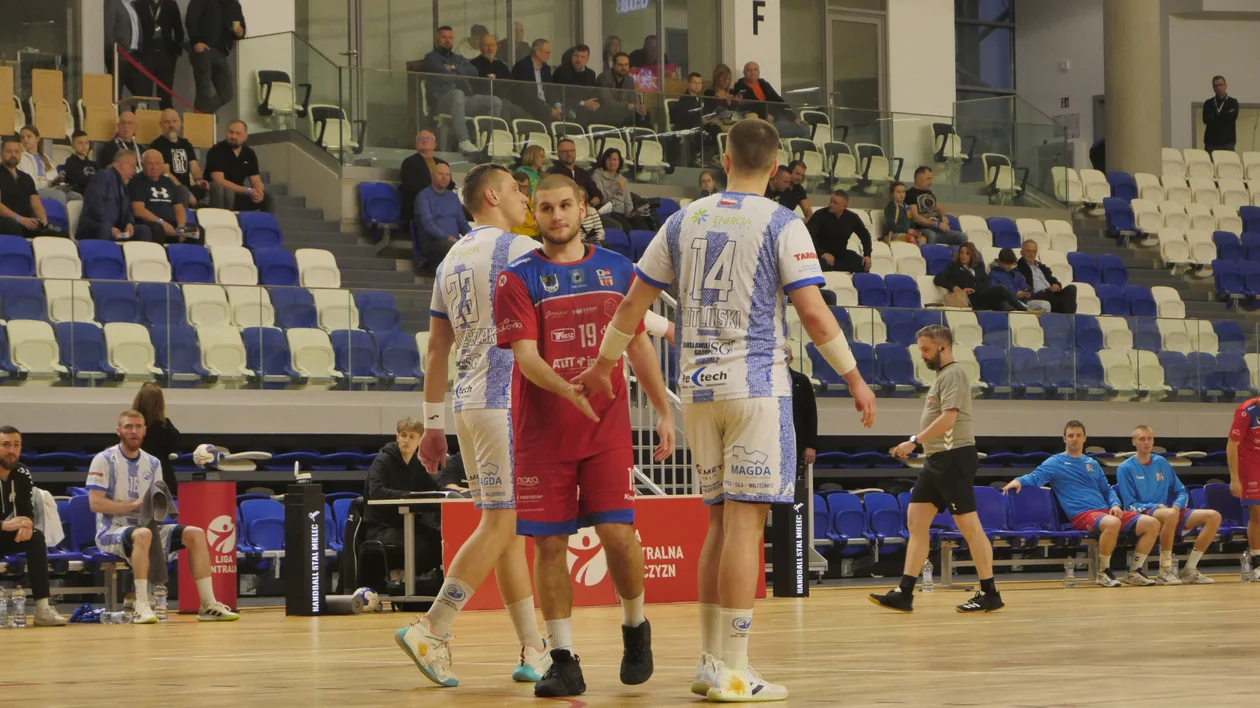 Liga Centralna: Tym razem bez punktów. Handball Stal Mielec ulega na własnej hali KPR Autoinwest Żukowo [ZDJĘCIA] - Zdjęcie główne