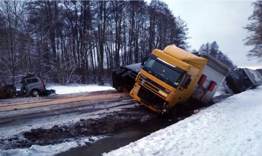 Z PODKARPACIA. Małżeństwo zginęło w wypadku. Dzieci trafiły do szpitala - Zdjęcie główne