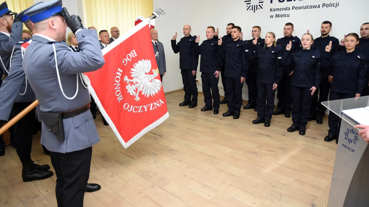 12 nowych policjantów zasili szeregi mieleckiej policji - Zdjęcie główne