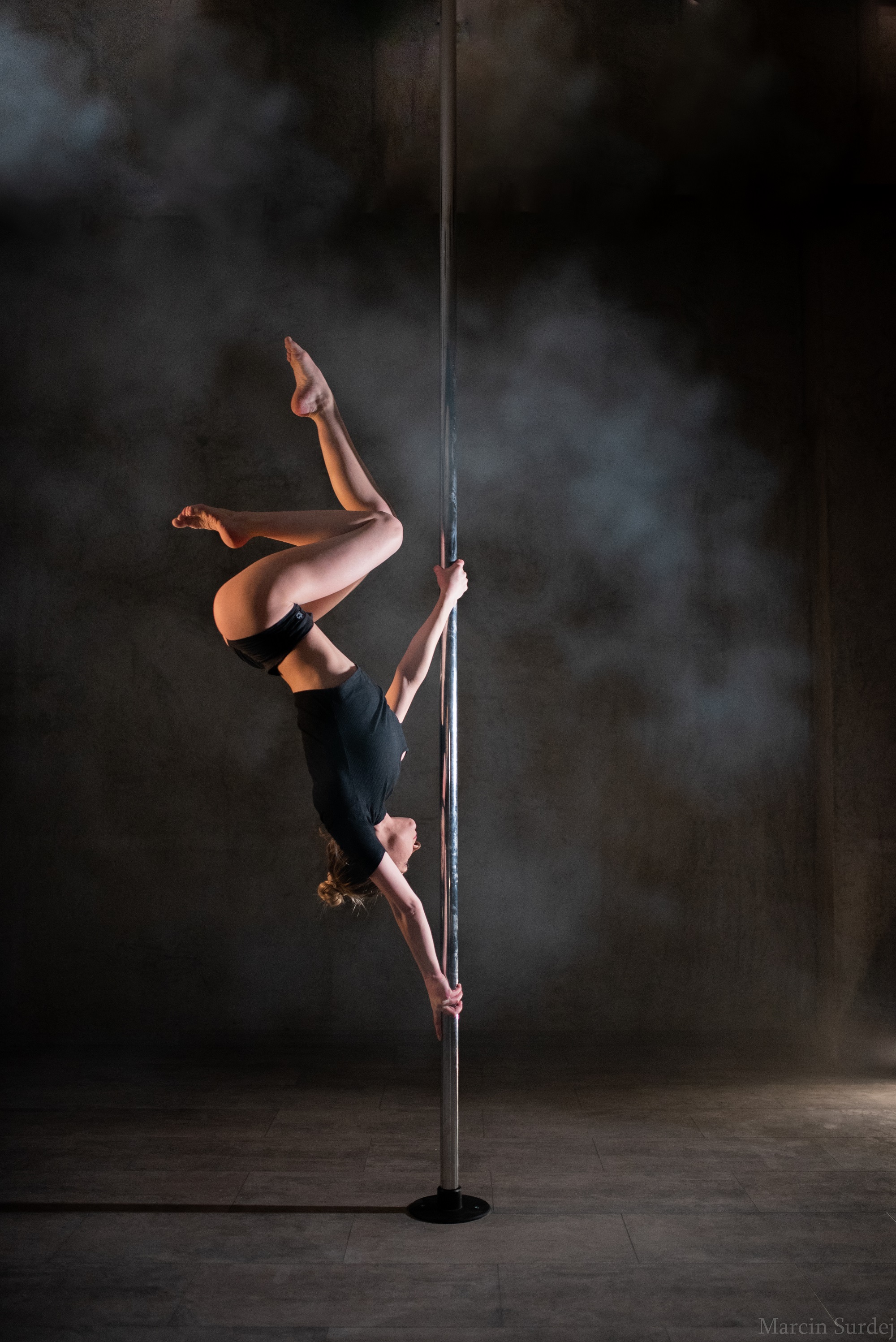 Pole dance to przede wszystkim taniec, siła, elastyczność i kobiecość - opowiada mielczanka.