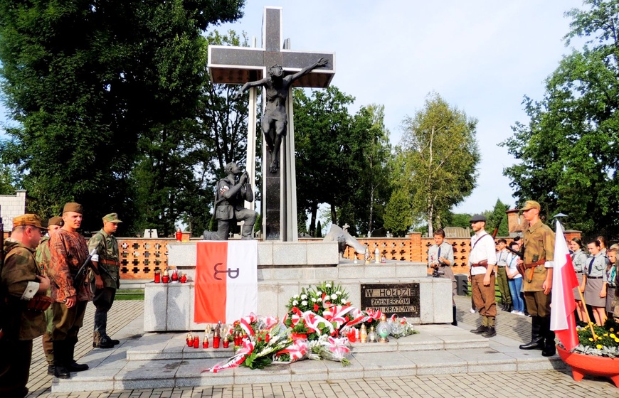 Dziś uroczystości 77. rocznicy utworzenia AK - Zdjęcie główne