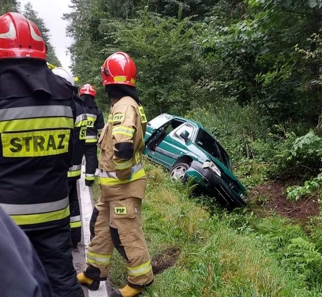 W miejscowości Chorzelów w powiecie mieleckim zderzyły się dwa samochody osobowe. 