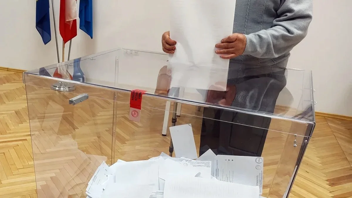 II tura wyborów samorządowych. Frekwencja w Mielcu i powiecie do godziny 17 - Zdjęcie główne