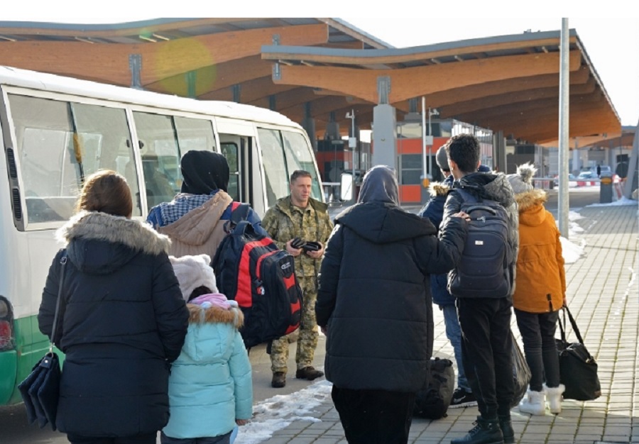 Nielegalny przerzut 14 osobowej grupy imigrantów - Zdjęcie główne