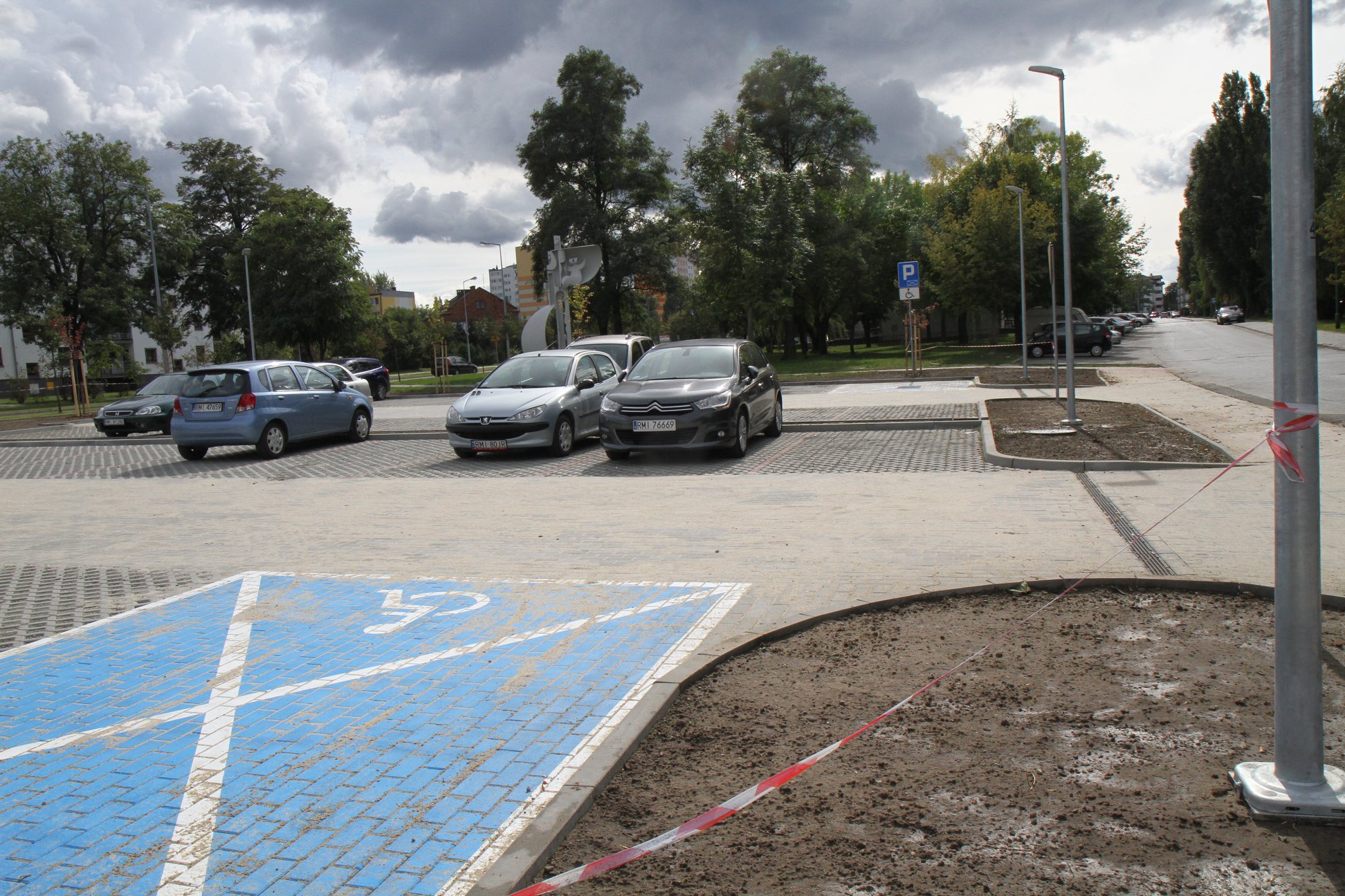 W Mielcu - nowe miejsca parkingowe. Zobacz gdzie!  - Zdjęcie główne