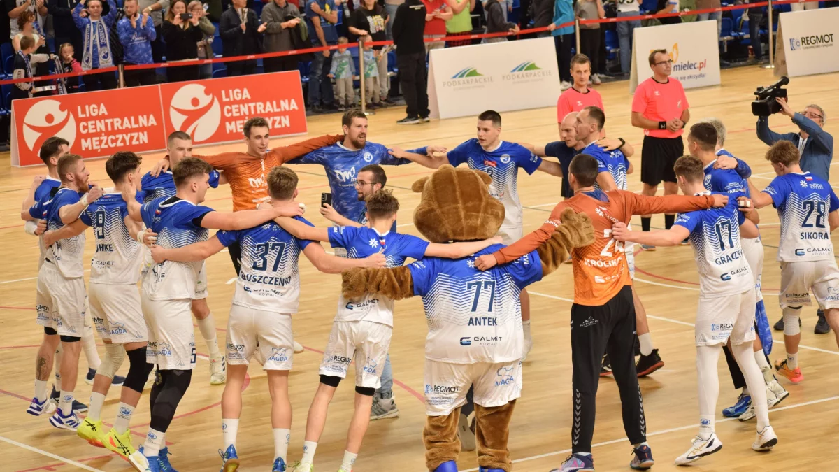 Handball Stal Mielec nie zwalnia tempa w Lidze Centralnej - Zdjęcie główne