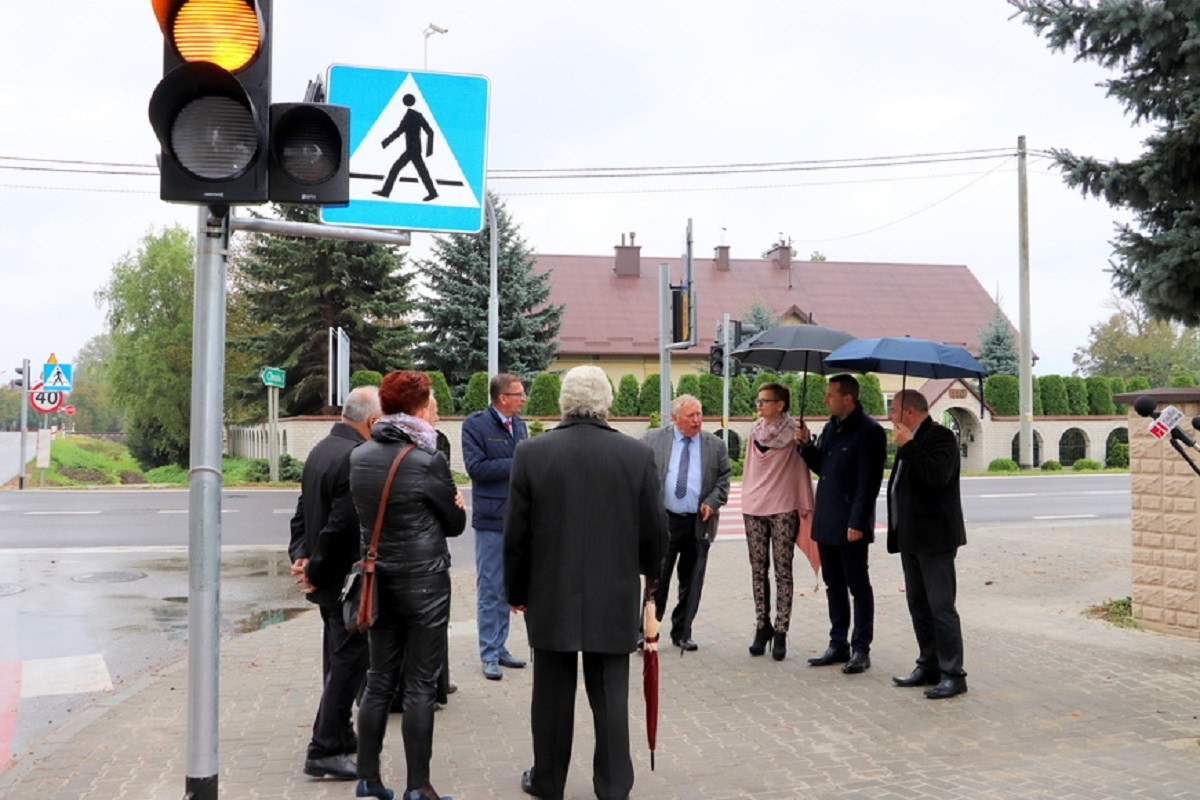 Sygnalizacja świetlna w Chorzelowie już działa - Zdjęcie główne