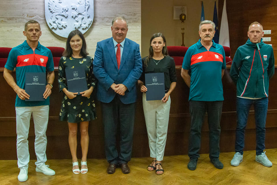 Mieleccy sportowcy z Tokio spotkali się z Wicemarszałkiem Podkarpacia [WIDEO] - Zdjęcie główne