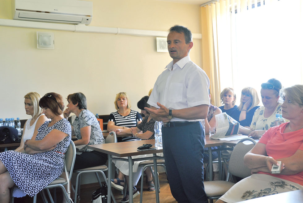 Spór o gimnazjum w Wadowicach - Zdjęcie główne