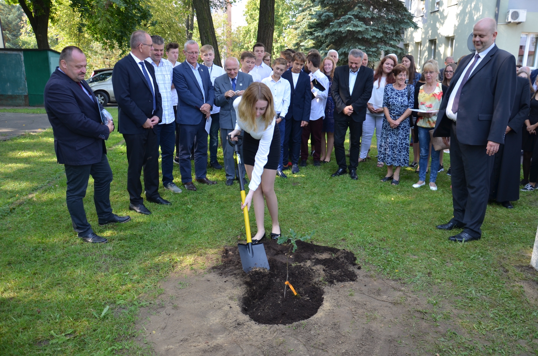 Kolejny Dąb Niepodległości rośnie w Mielcu [FOTO] - Zdjęcie główne