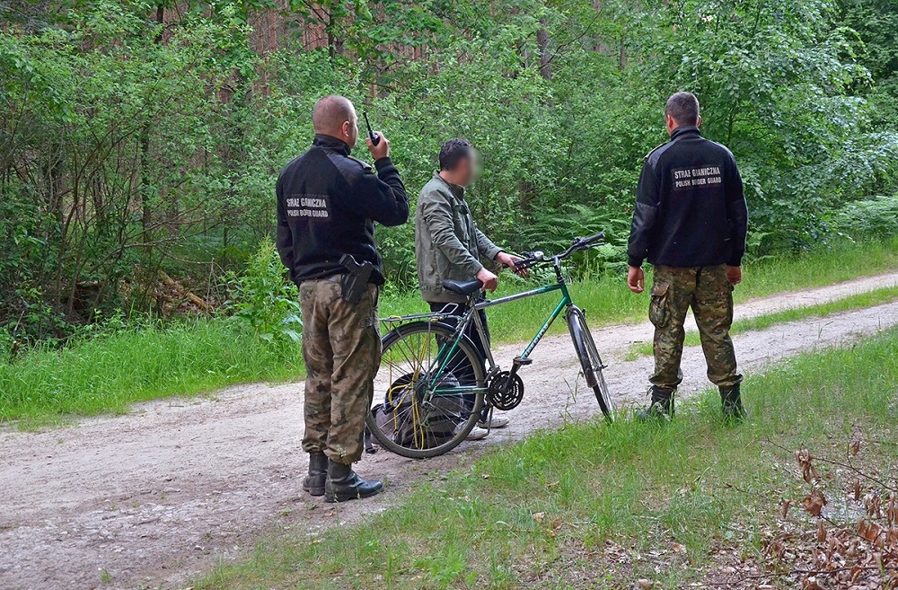 Nielegalnie przekroczył granicę na rowerze - Zdjęcie główne