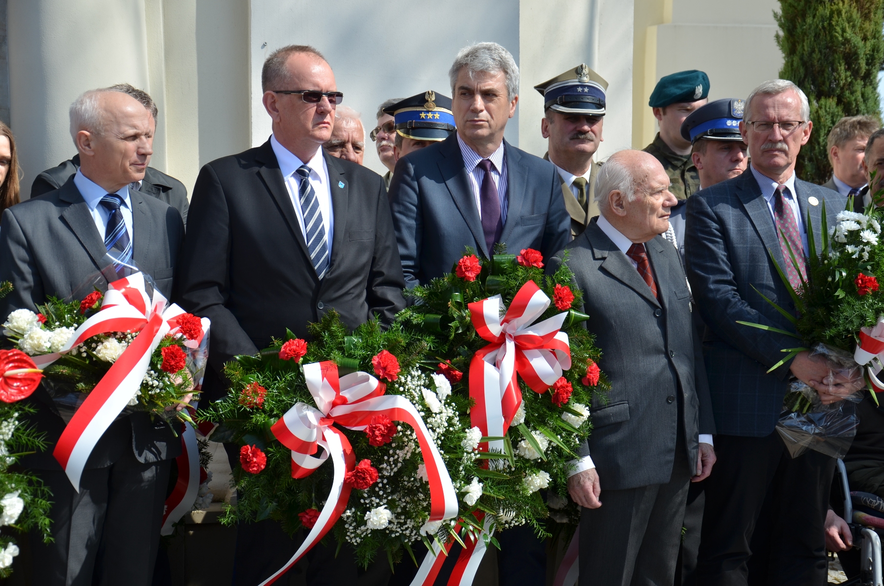 Mielczanie oddali hołd ofiarom zbrodni katyńskiej i katastrofy smoleńskiej [ZDJĘCIA] - Zdjęcie główne