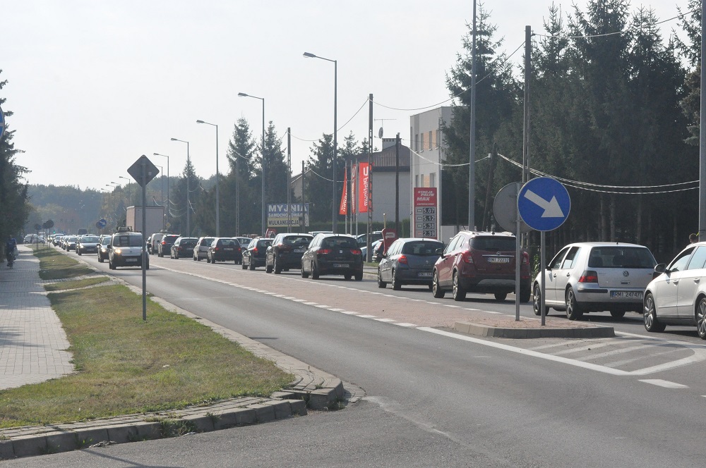 Mielec stoi w korkach. Kierowcy narzekają na remont skrzyżowania w centrum miasta - Zdjęcie główne