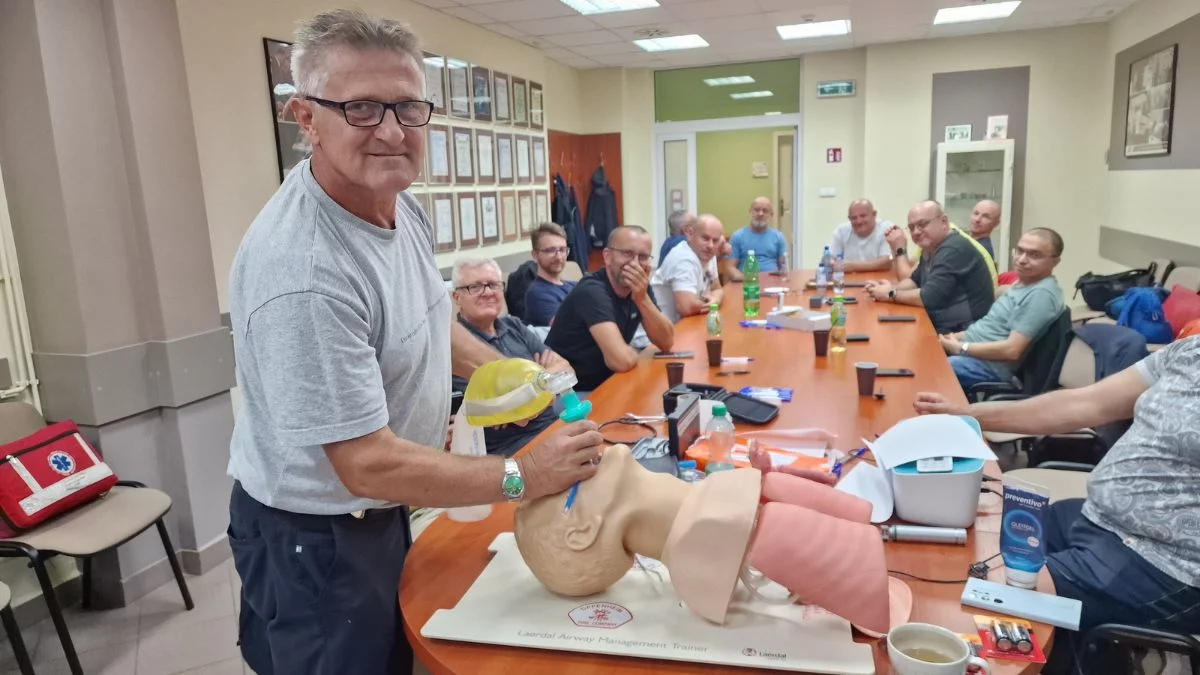 Kolejne szkolenie i praktyka dla ratowników. Chcą reagować najlepiej i najszybciej [ZDJĘCIA] - Zdjęcie główne