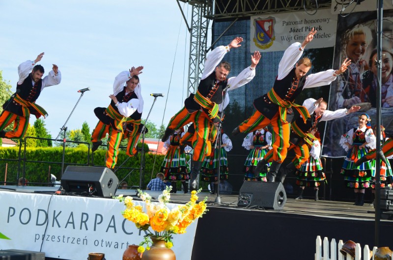 Prawdziwe święto folkloru w Chorzelowie [FOTO] - Zdjęcie główne