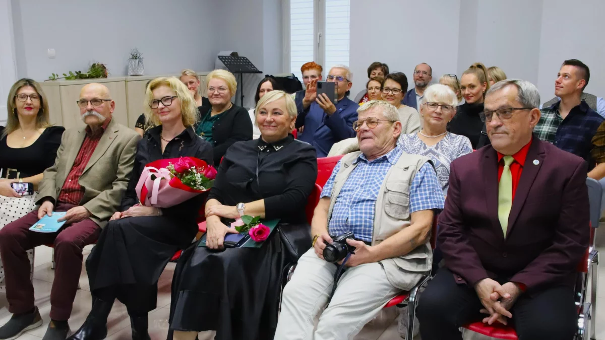 Wieczór poezji Katarzyny Hudy: Premiera „Rozdroży” w Mielcu - Zdjęcie główne