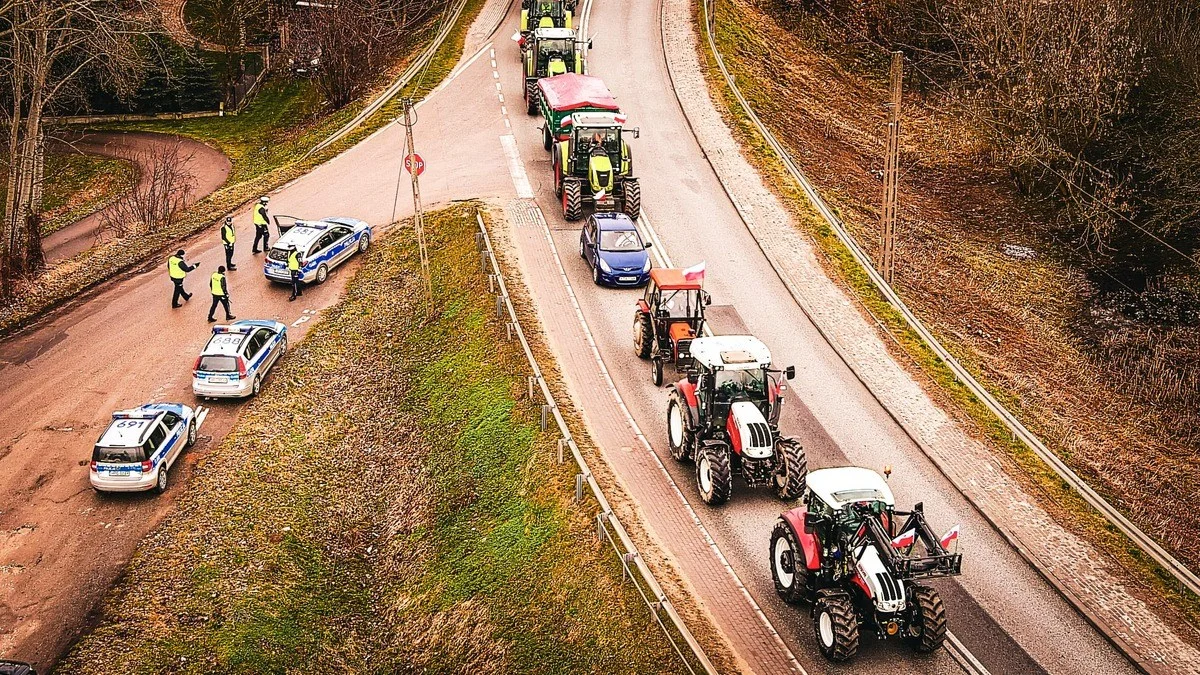 Protest rolników w Mielcu. Policjanci będą kierowali na objazdy [MAPA] - Zdjęcie główne