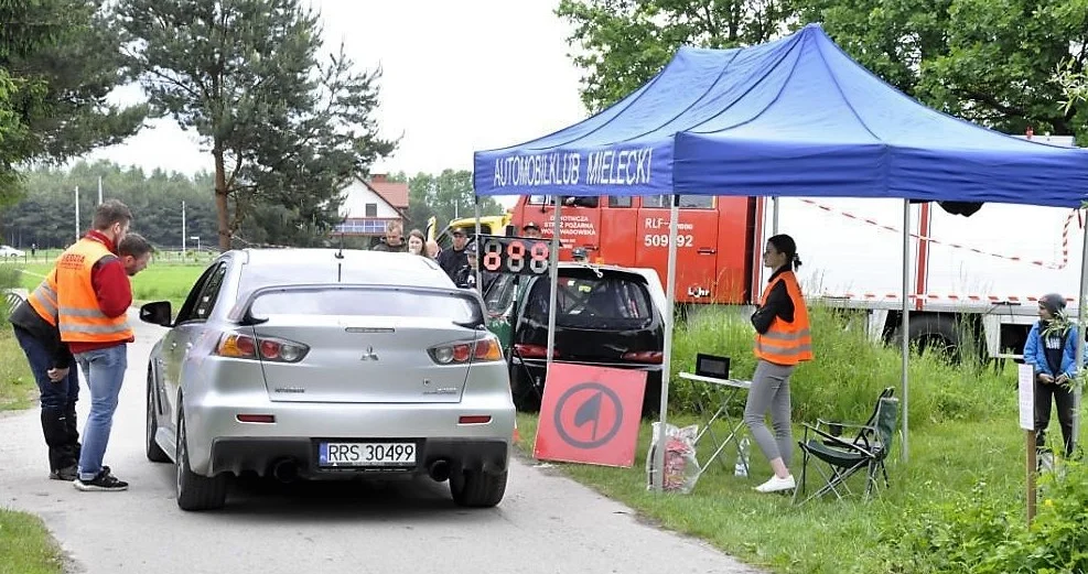 Automobilklub Mielecki organizuje rajd samochodowy. Czas na zgłoszenia - Zdjęcie główne
