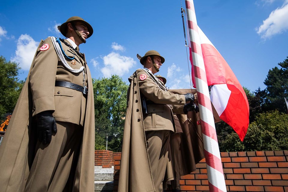 Rzeszów: Uroczystości z okazji Święta Wojska Polskiego [FOTO] - Zdjęcie główne