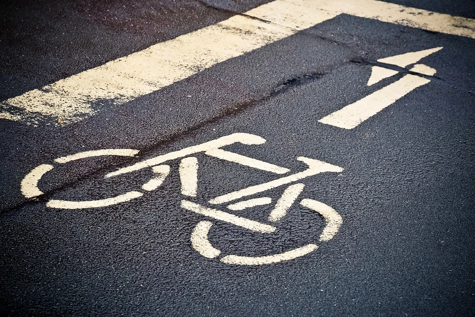 Ścieżka rowerowa wzdłuż drogi wojewódzkiej? Wójt oferuje dofinansowanie - Zdjęcie główne