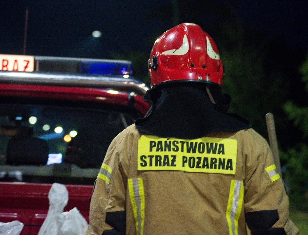 Pożar przy ulicy Biedronki na os. Rzochów  - Zdjęcie główne