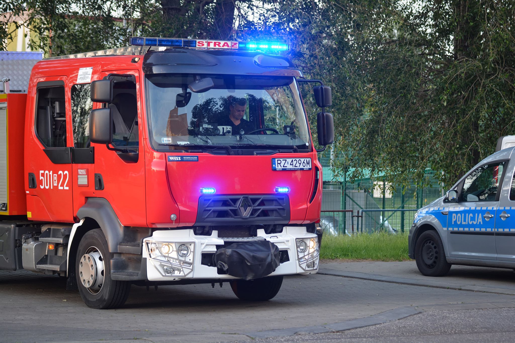 Interwencja Straży Pożarnej przy ul. Drzewieckiego [FOTO, VIDEO] - Zdjęcie główne