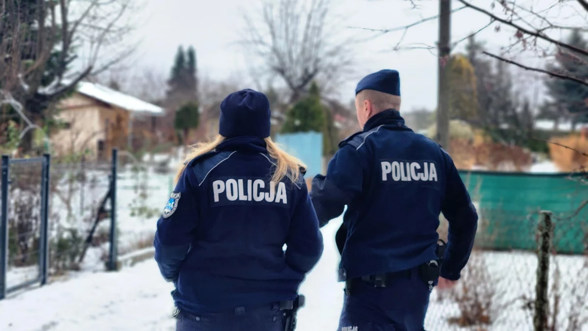 Policja kontroluje  miejsca gdzie mogą przebywać bezdomni. Nawet jeden człowiek uratowany przed mrozem to radość  [ZDJĘCIA] - Zdjęcie główne