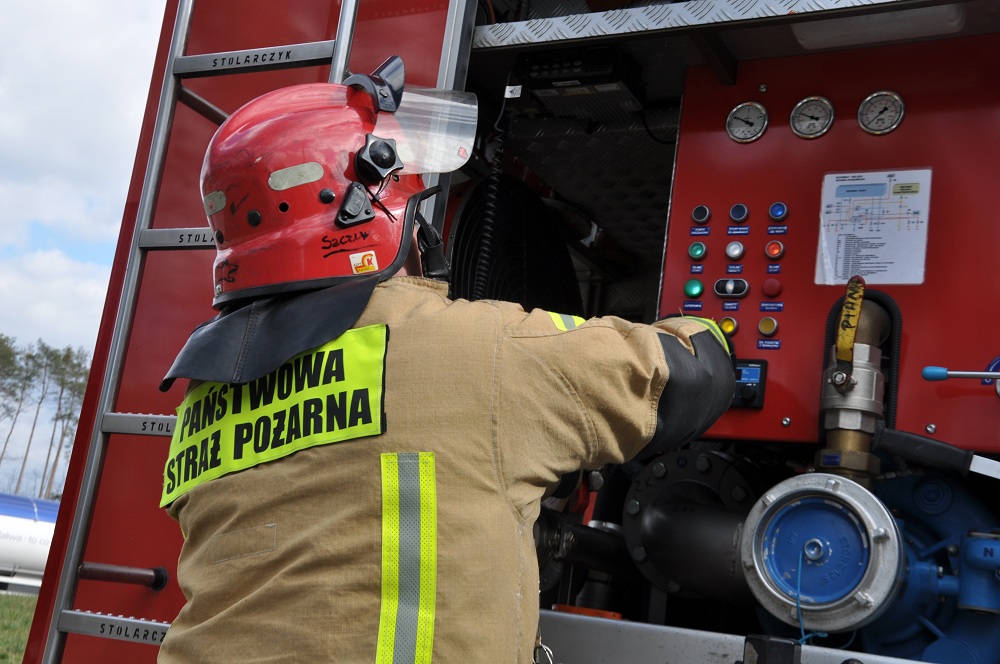 Pożar kontenera na cmentarzu - Zdjęcie główne