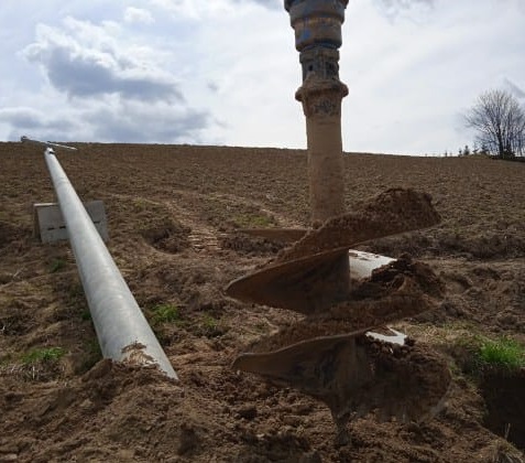 Region. Tragiczne wypadki przy pracy. Mężczyzna wciągnięty przez świder - Zdjęcie główne