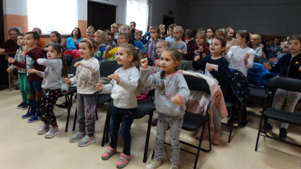 Teatr "Uciecha" wystawił przedstawienie dla dzieci z tuszowskiej gminy [ZDJĘCIA] - Zdjęcie główne